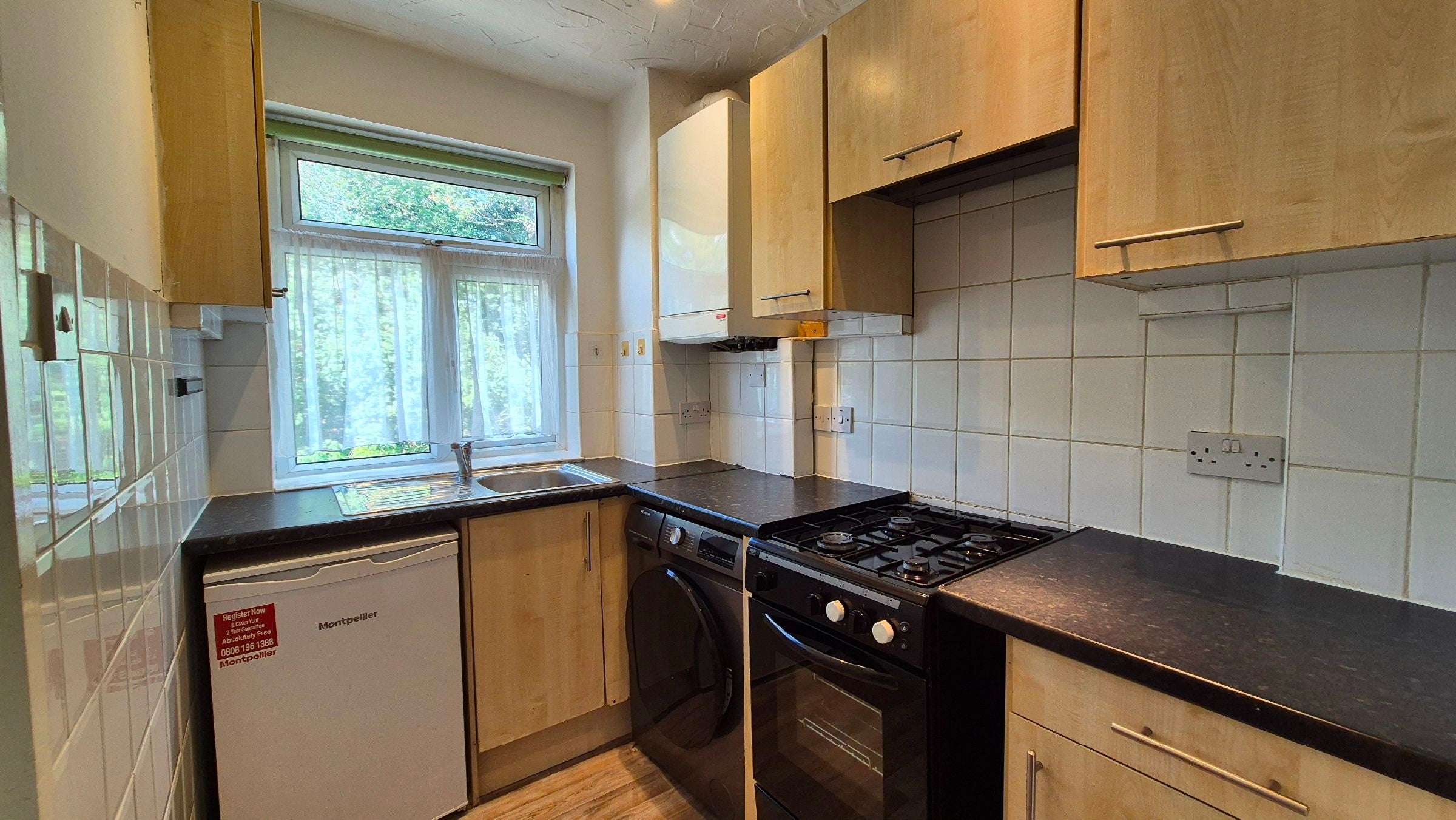 Flat Loring Road in London
