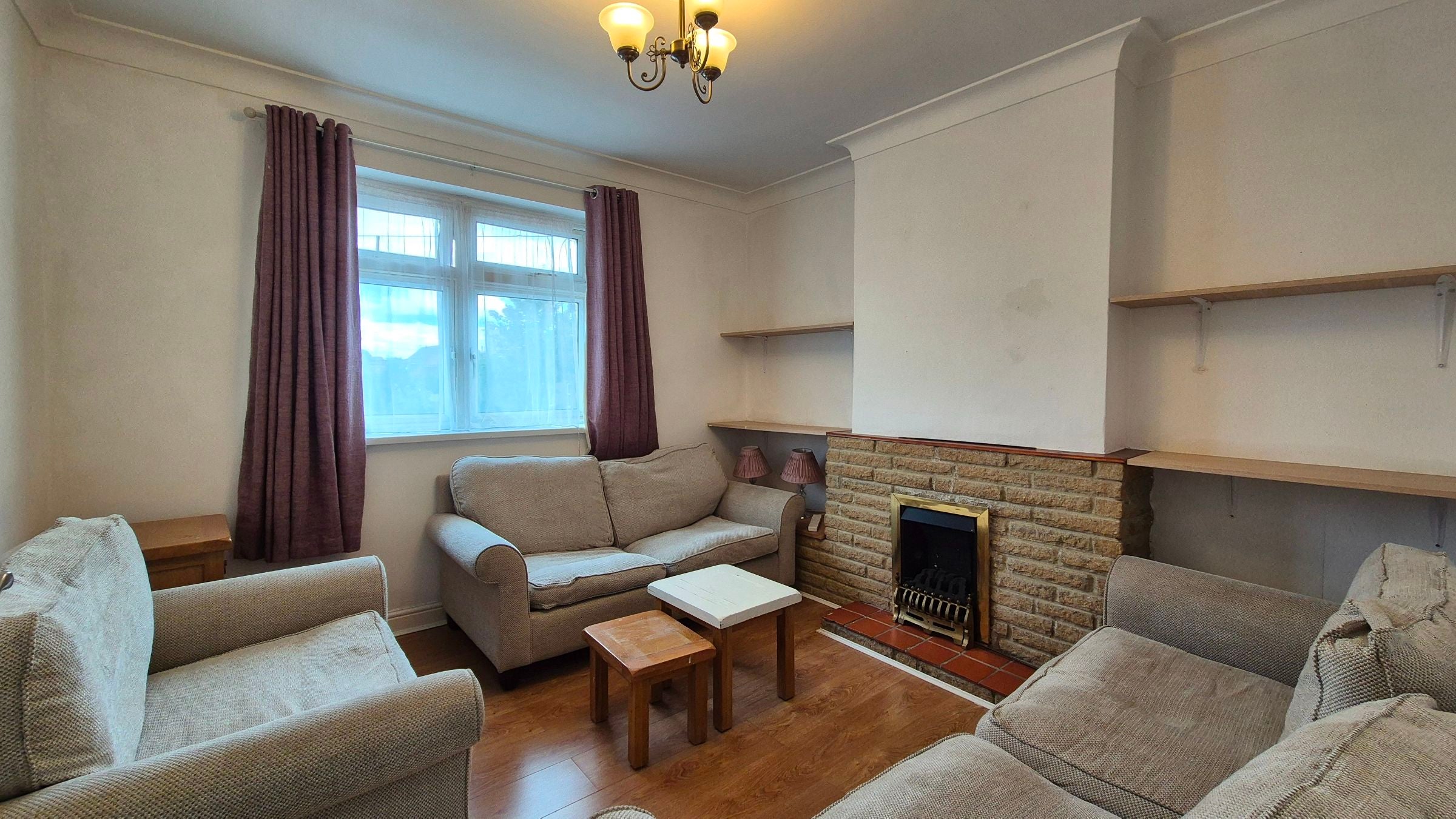 Flat Loring Road in London
