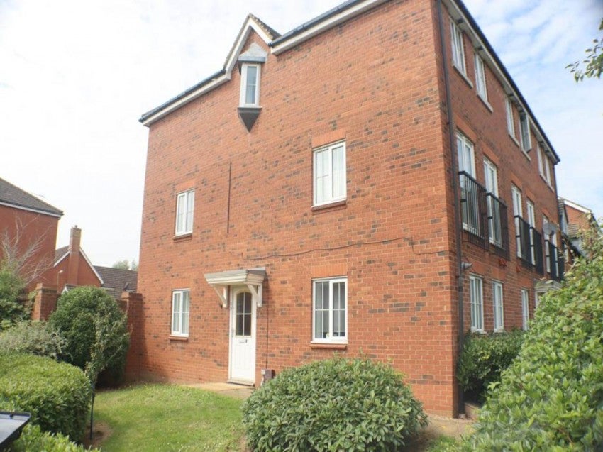 House Cunningham Avenue in Welwyn Hatfield
