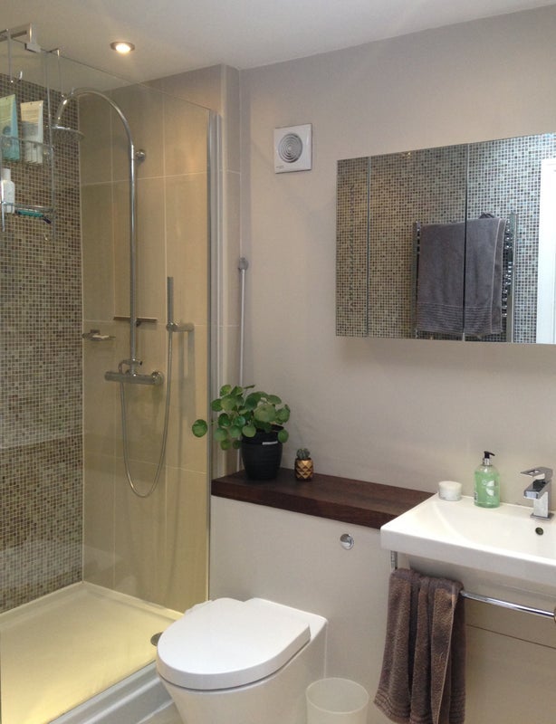 Room Tylney Road in Greater London