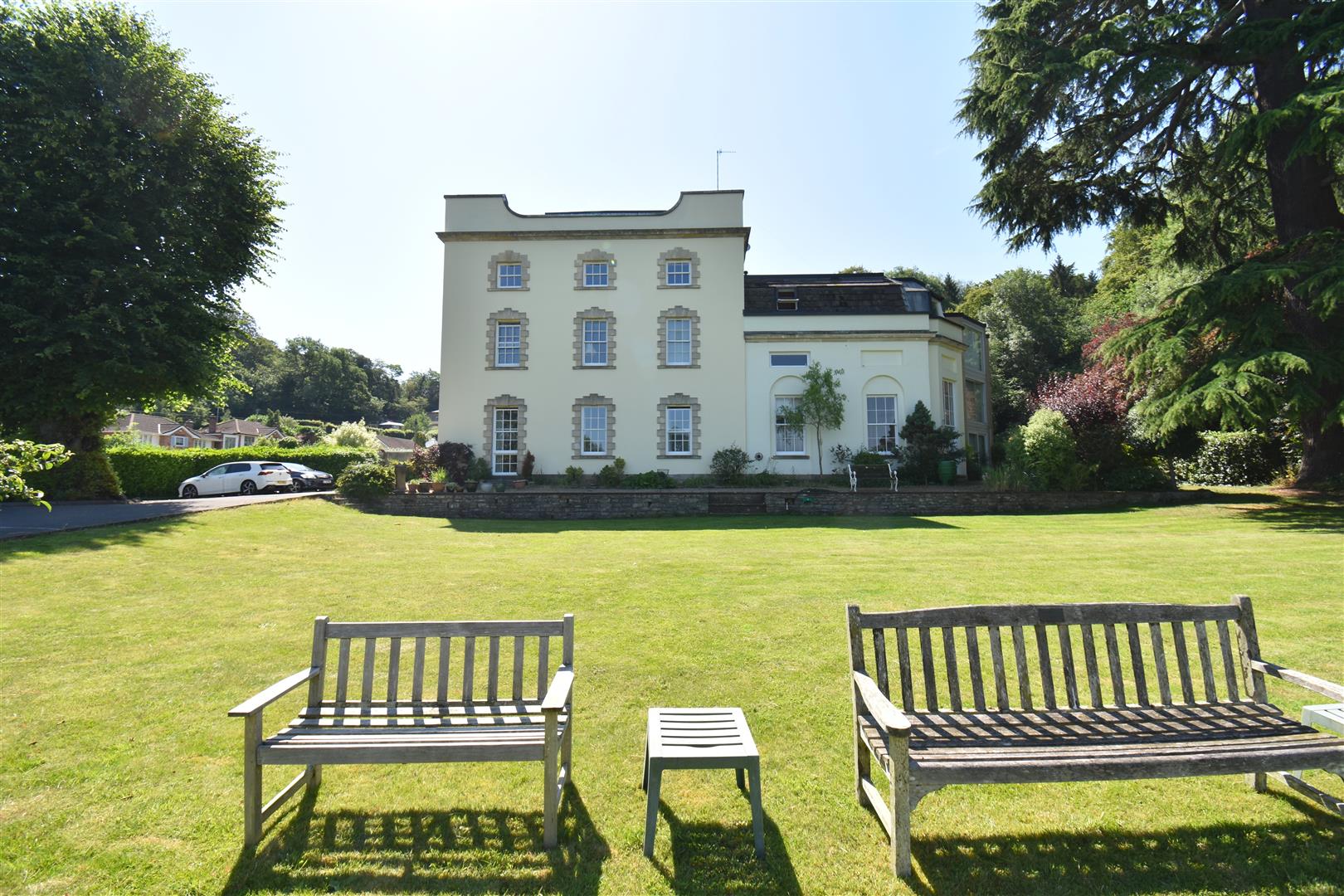 Flat Henbury Road in Bristol