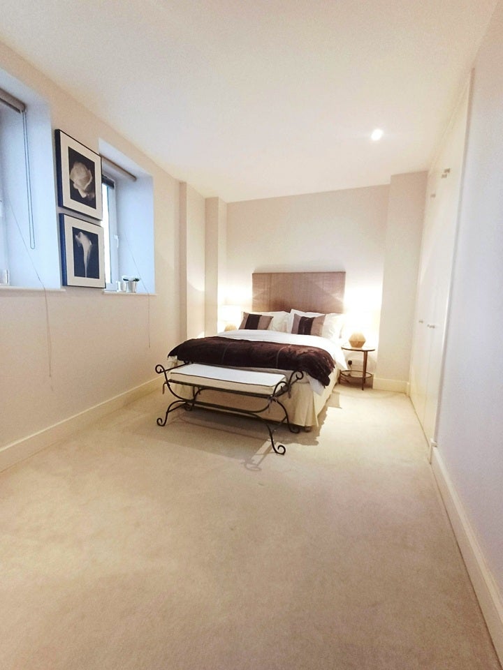 Flat Chepstow Place in City of Westminster