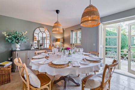 House Stonesfield Close in Cotswold District