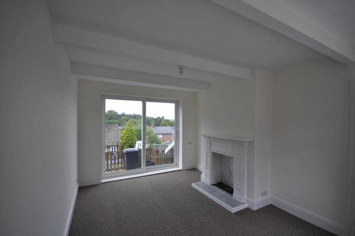 House Birchfield Close in Halesowen