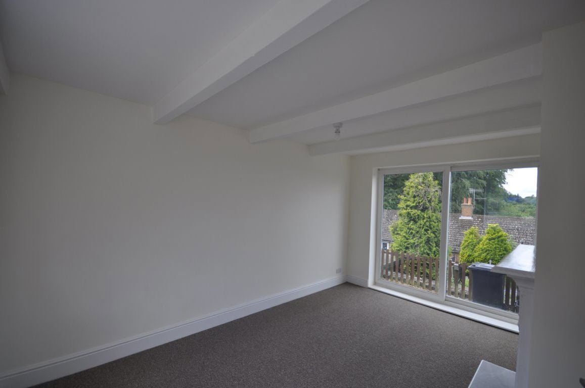House Birchfield Close in Halesowen