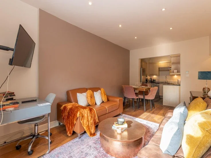 Flat Palliser Road in Greater London