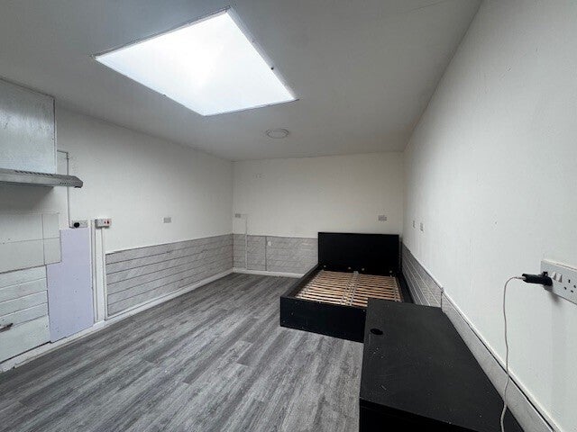 Flat Crafton Street West in Leicester