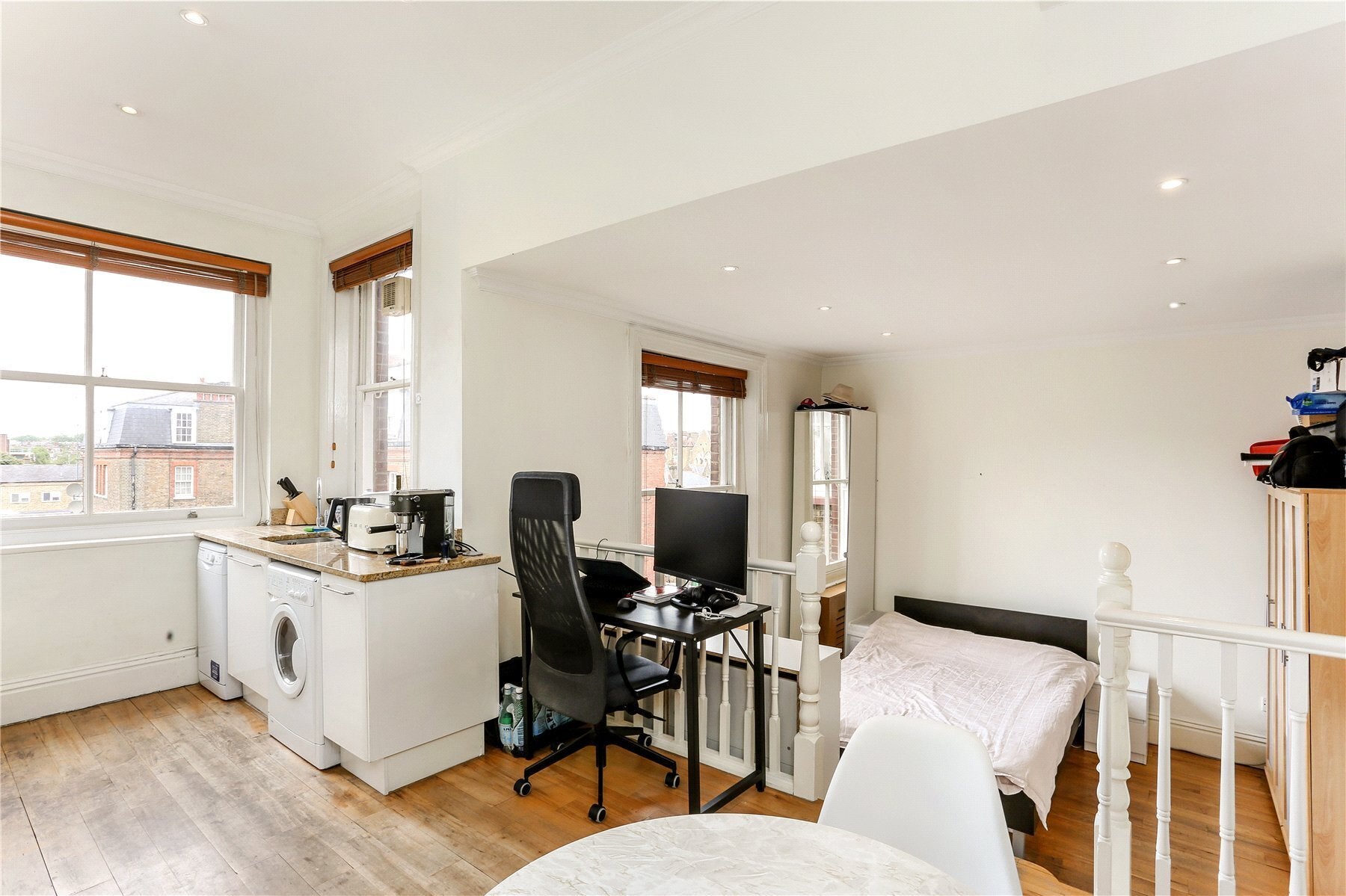 Flat Draycott Place in Greater London