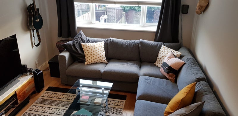 Room Clover Close in Greater London