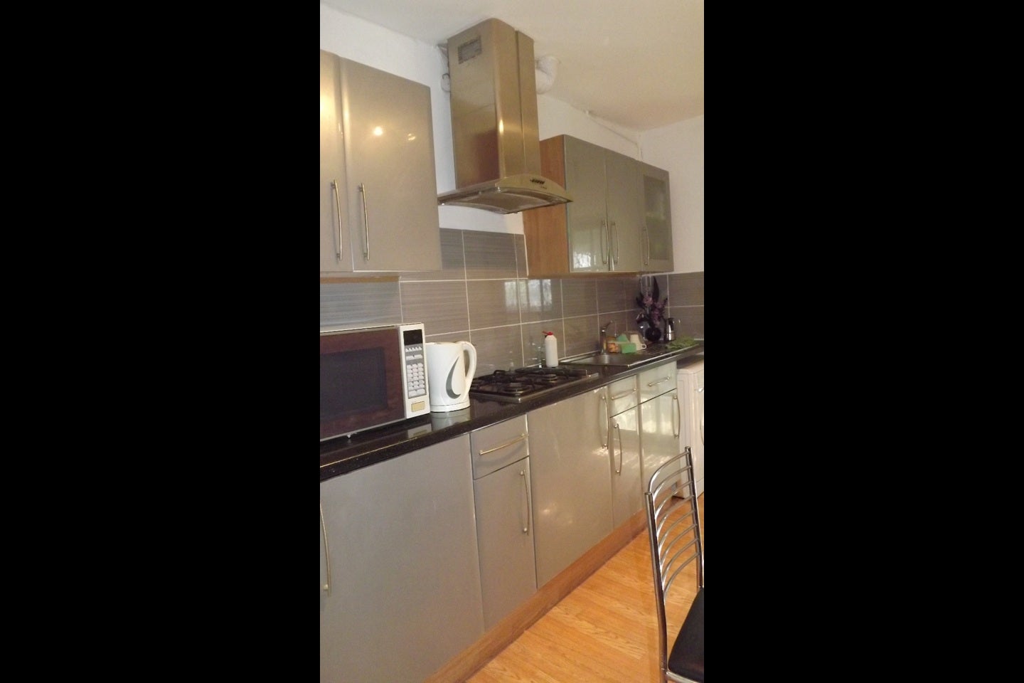 Room North Circular Road in Greater London