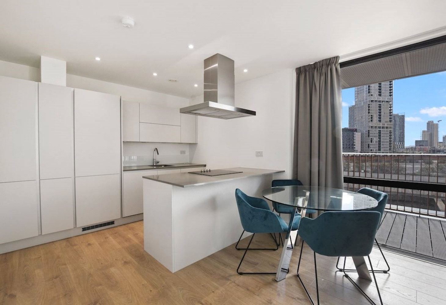 Flat Forrester Way in Greater London