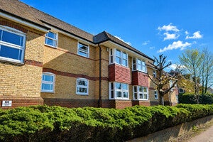 Flat Arnold Close in East Hertfordshire