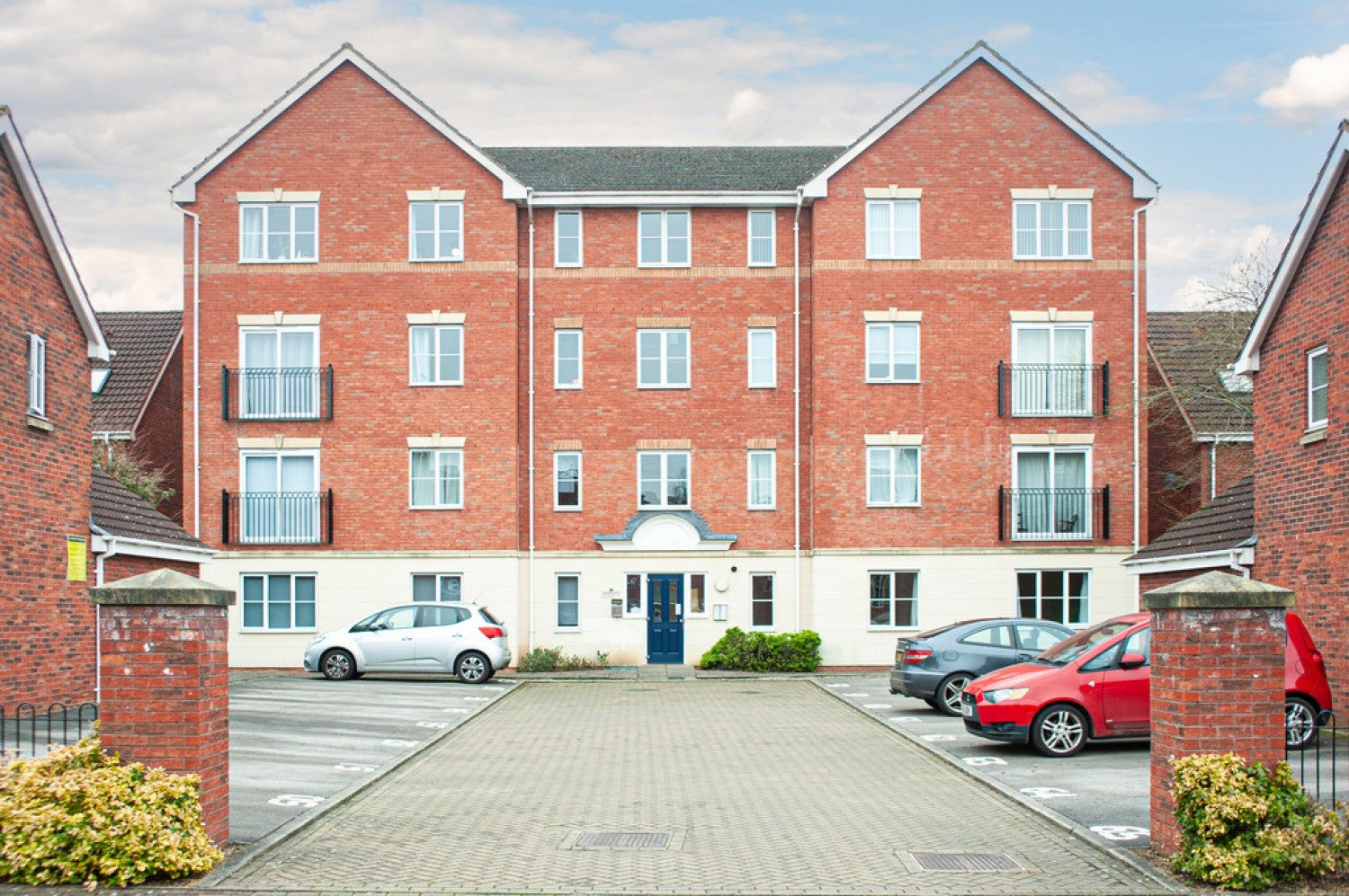 Flat Cobham Way in York