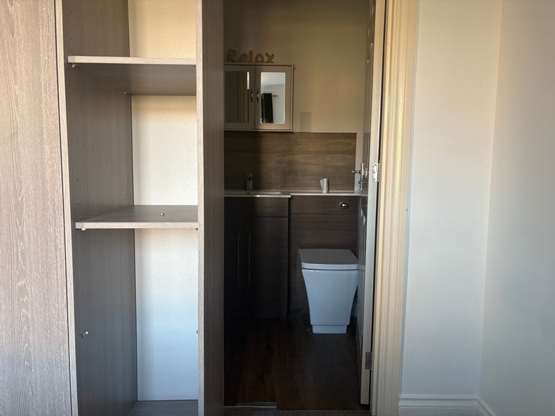 Room Longridge Way in Weston-super-Mare