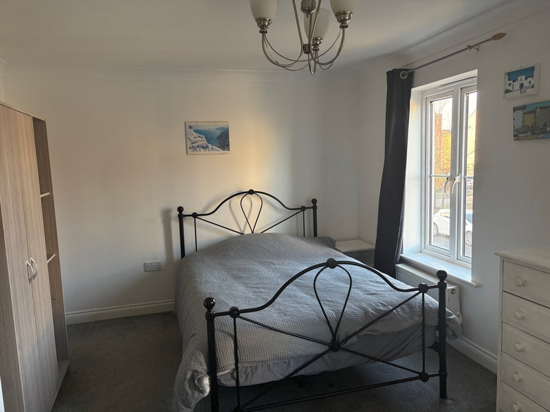 Room Longridge Way in Weston-super-Mare