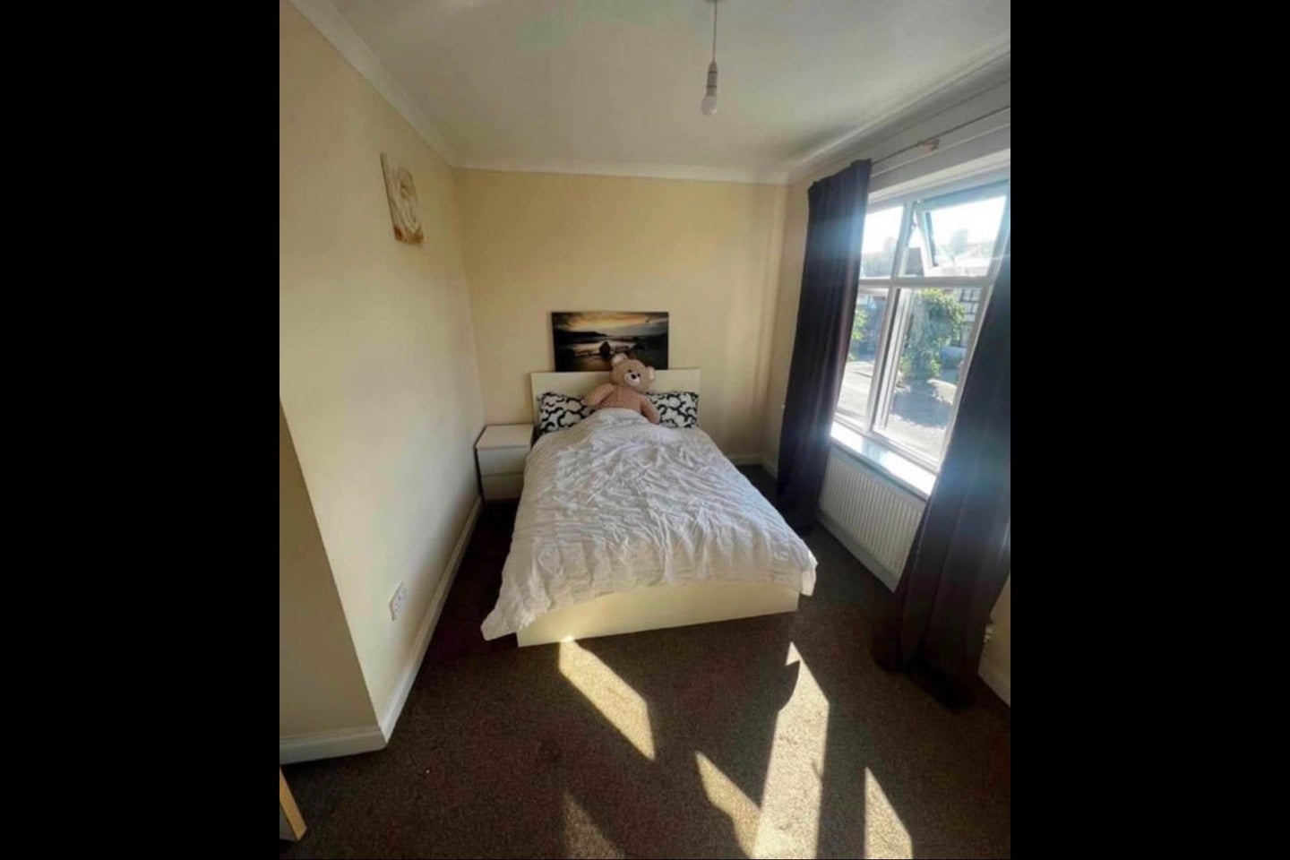 Room Derwent Gardens in Greater London