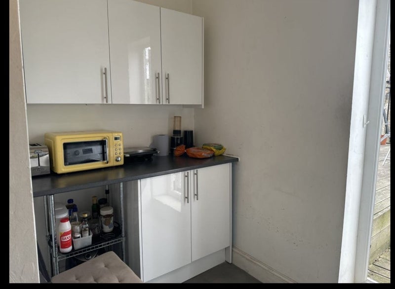 Room Granleigh Road in Greater London