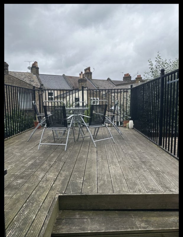Room Granleigh Road in Greater London