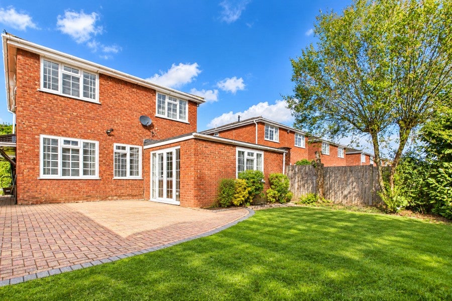 House Cooper Road in Surrey Heath
