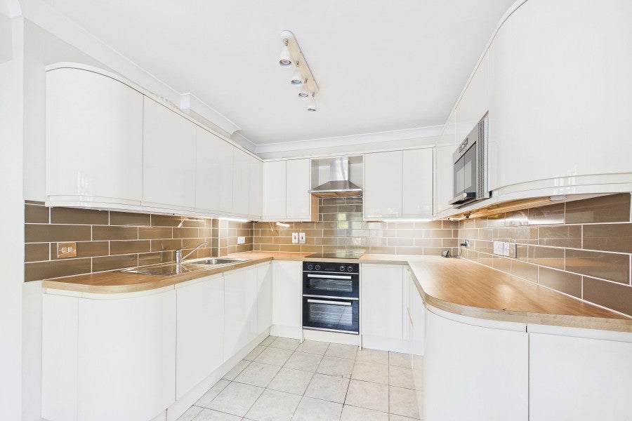 House Cooper Road in Surrey Heath