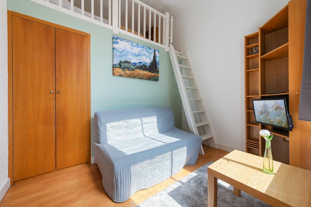 Room Fairholme Road in Greater London