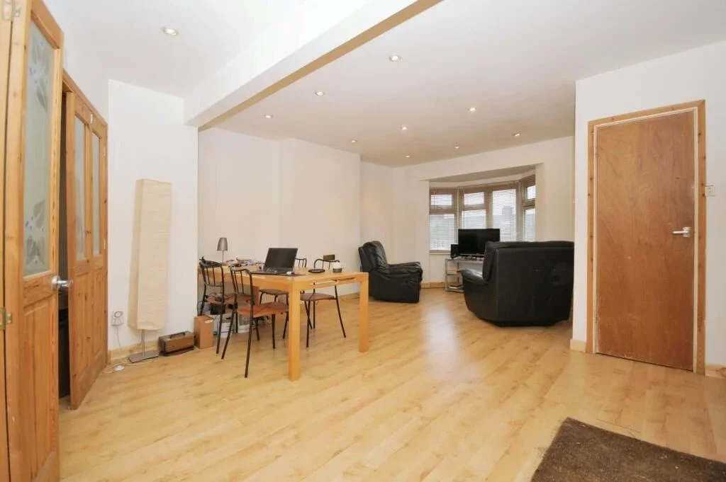 House Slades Drive in Greater London