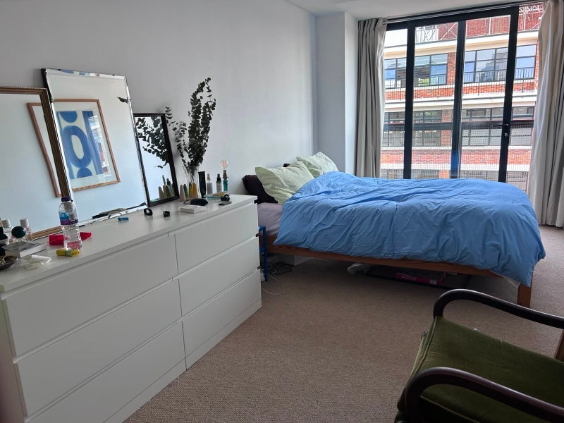 Flat Shacklewell Lane in Greater London