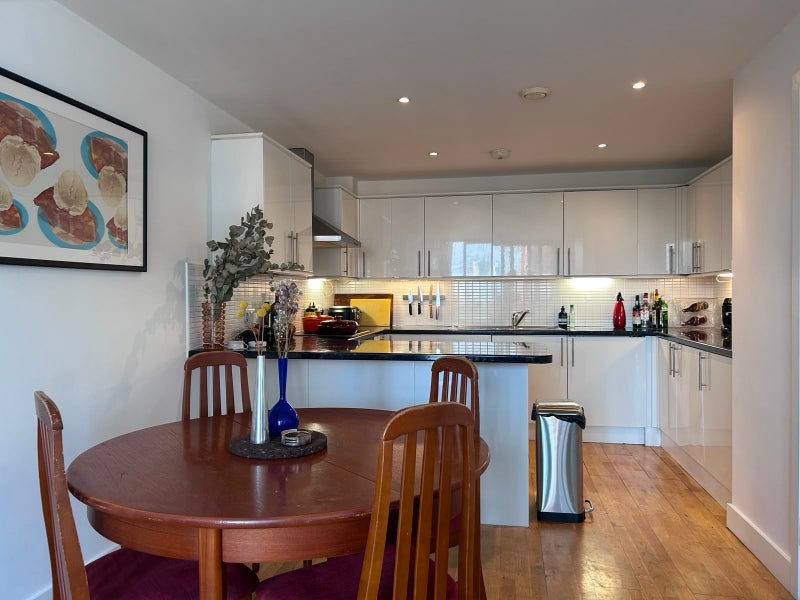 Flat Shacklewell Lane in Greater London