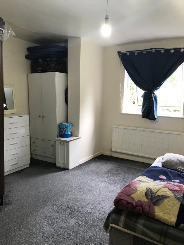 Room Parsonage Street in Manchester