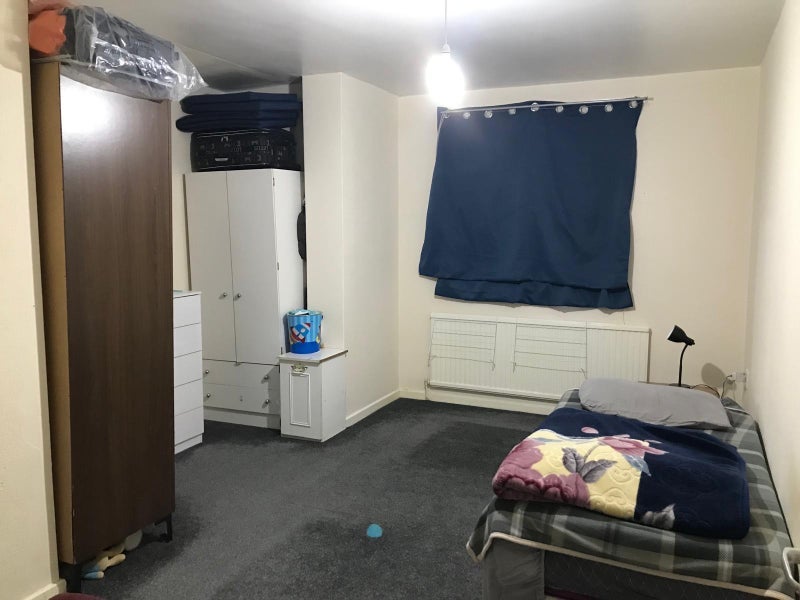 Room Parsonage Street in Manchester