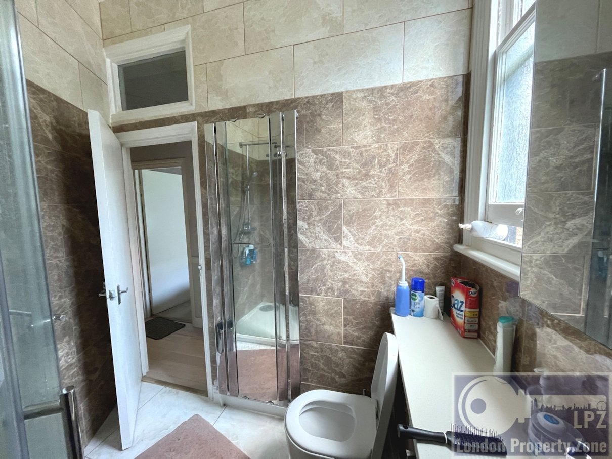 Flat Hammersmith Grove in Greater London