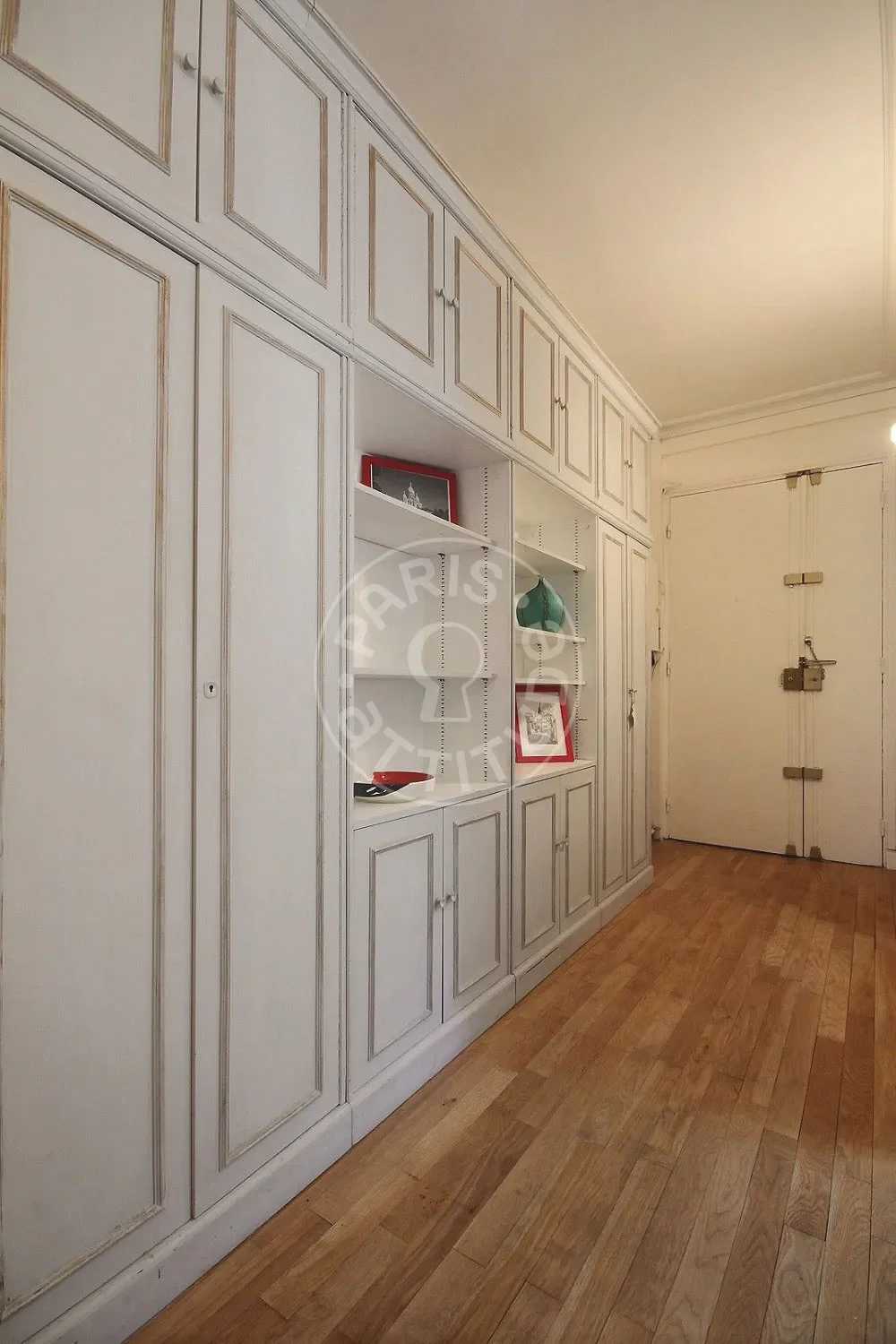 Flat Rue Vauvenargues in Paris