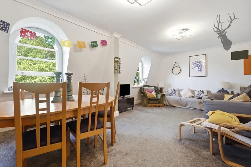 Room Rectory Square in Greater London