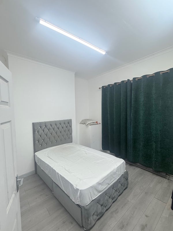 Room West Derby Road in Liverpool