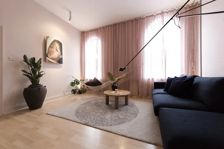 Flat Kingsland Road in Greater London