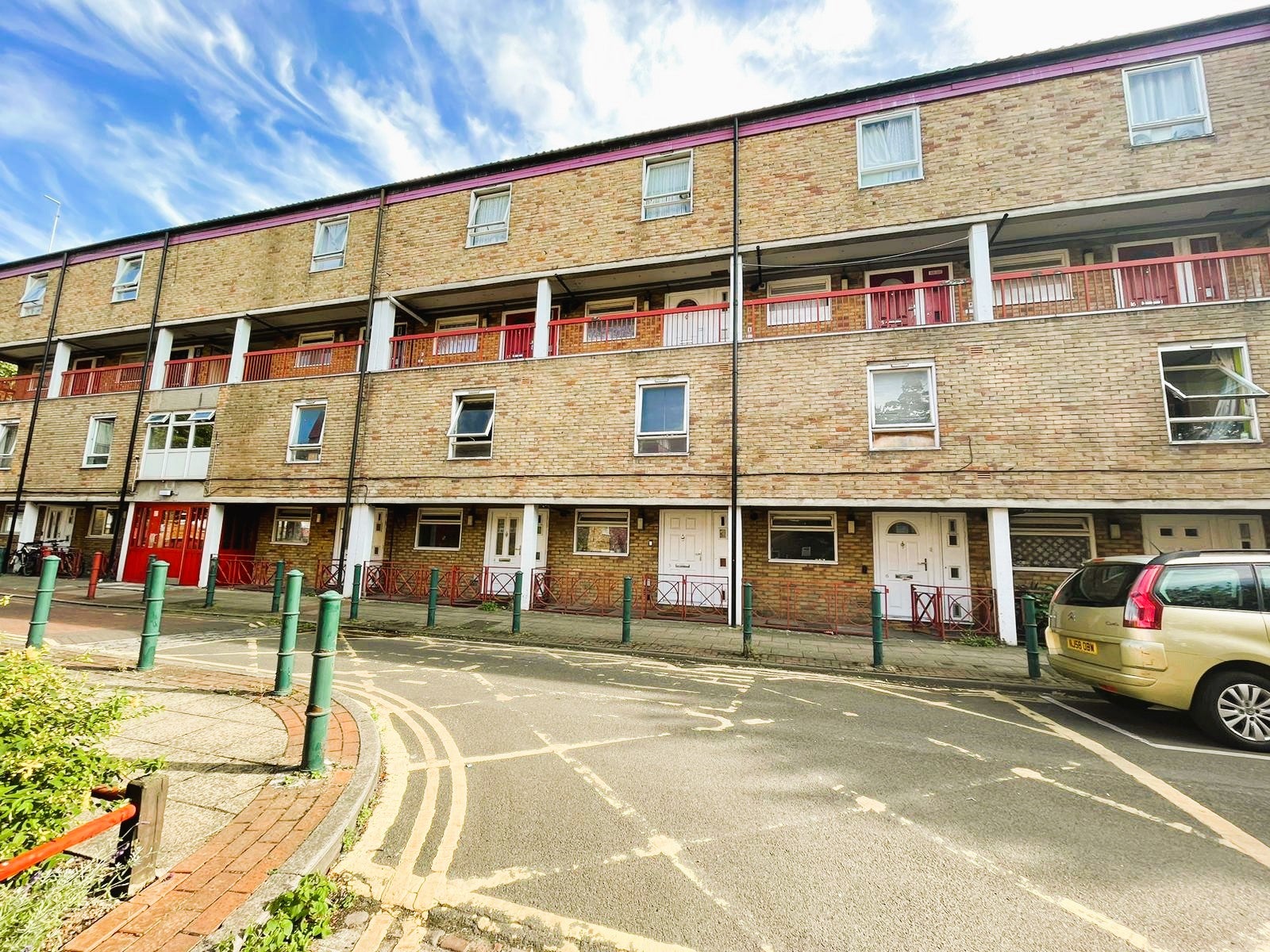 Flat Lovelinch Close in Greater London
