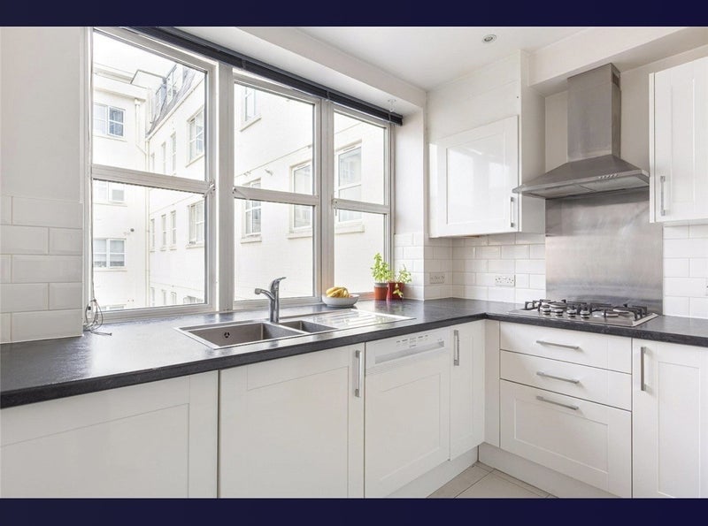 Room Kennington Lane in Greater London