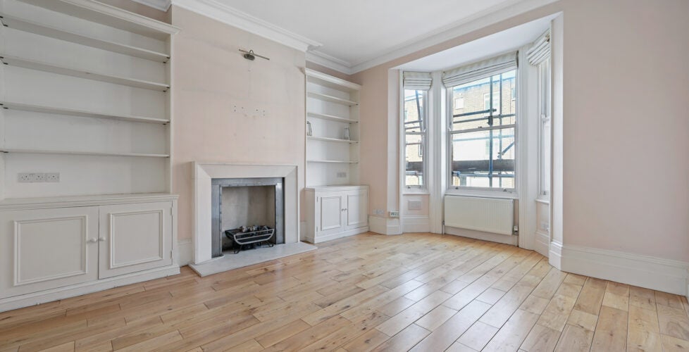 Flat Callow Street in Greater London