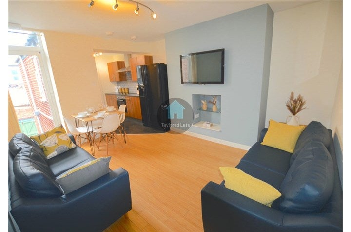 Flat Tosson Terrace in Newcastle upon Tyne