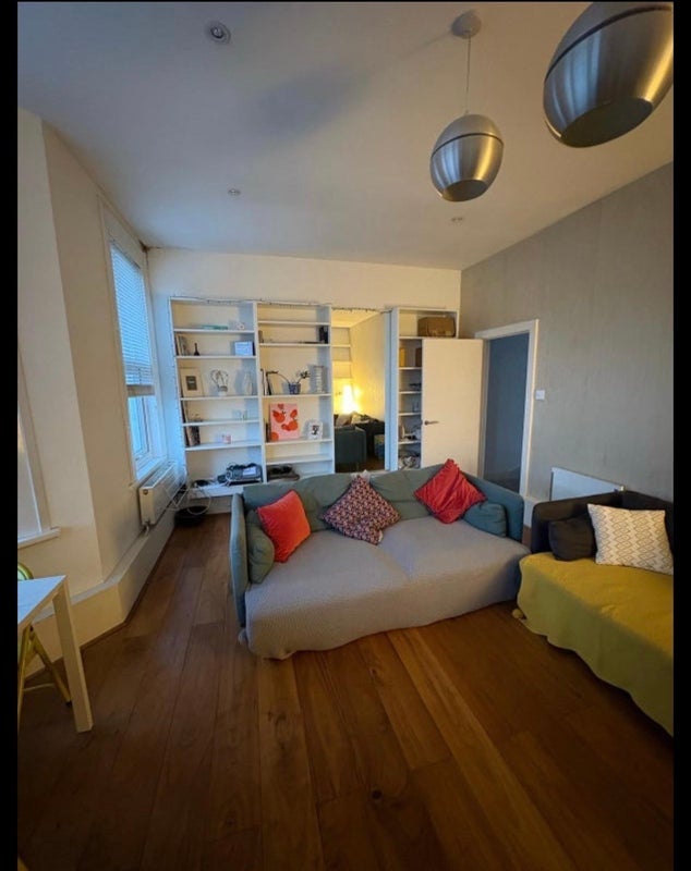 Room Lordship Lane in Greater London