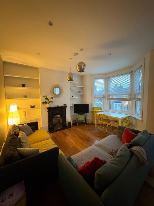 Room Lordship Lane in Greater London