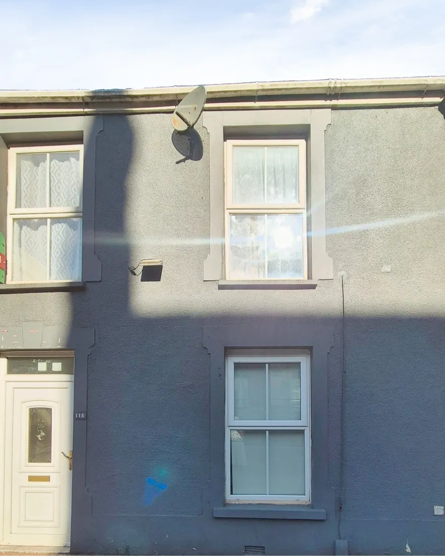 House Neath Road in Briton Ferry