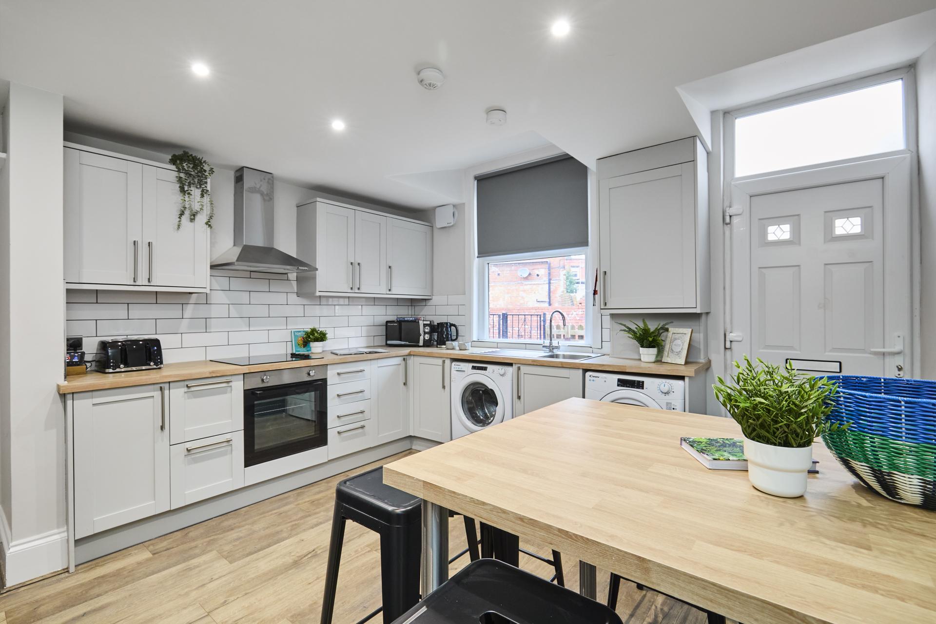 Flat Knowle Mount in Leeds