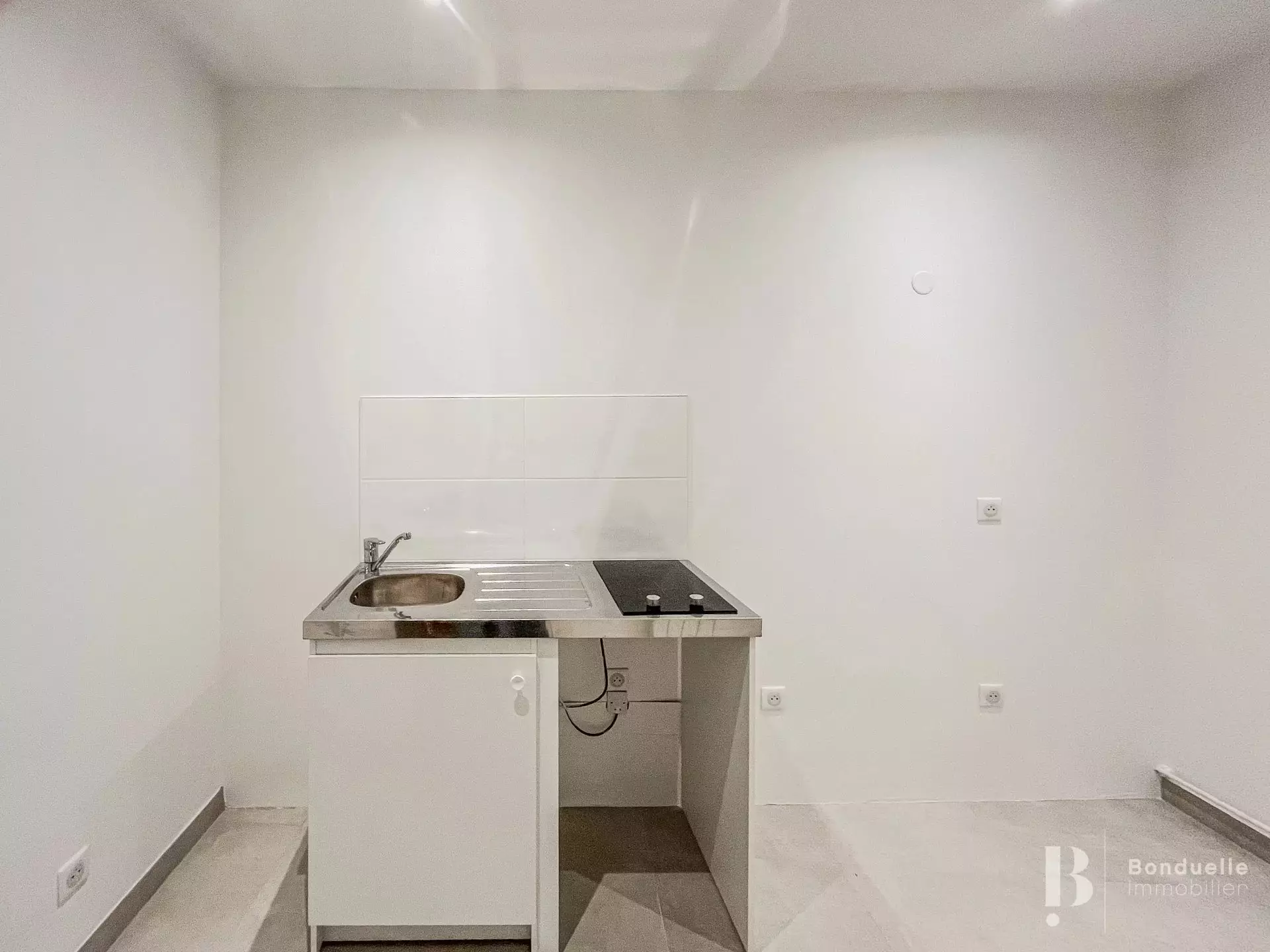 Flat Rue Drouot in Paris