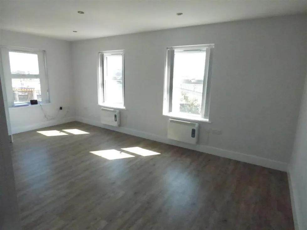 Flat East Street in Adur