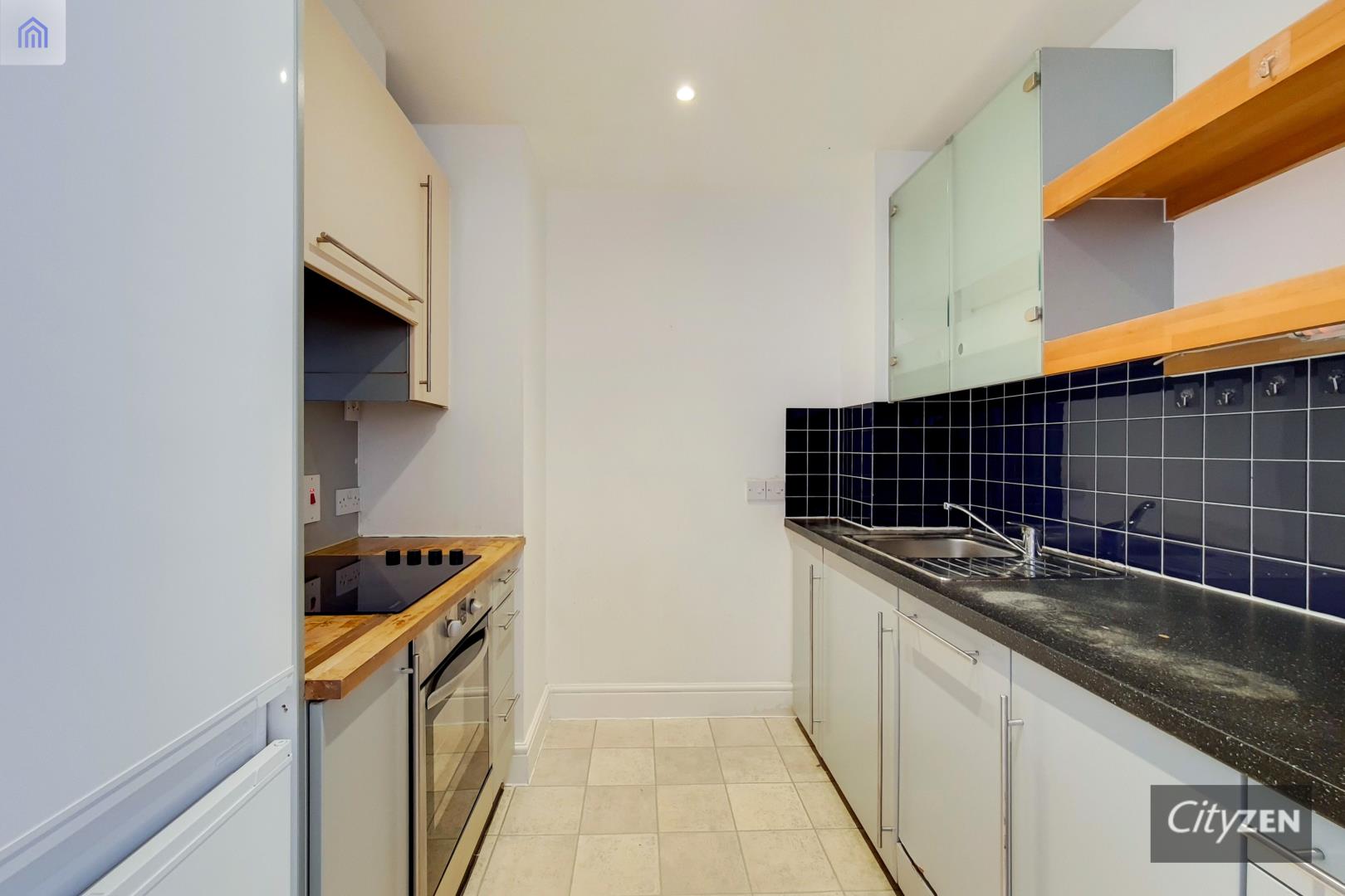 Flat Assam Street in Greater London