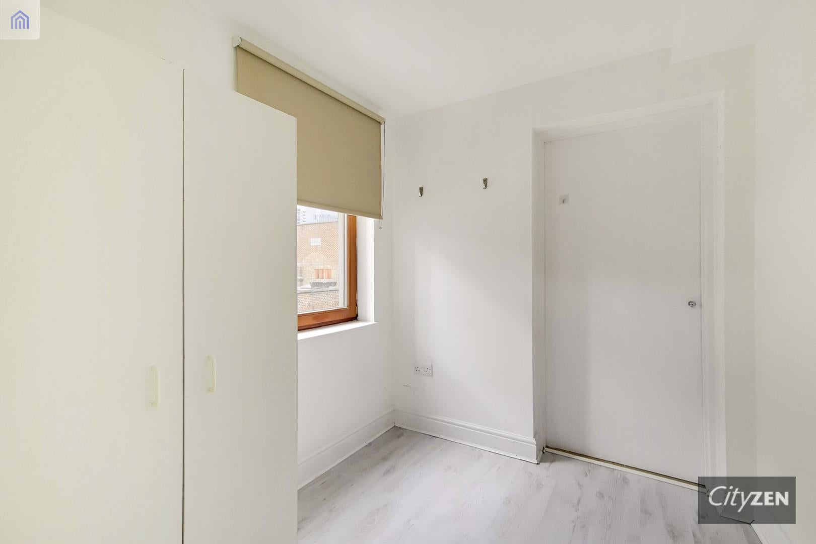 Flat Assam Street in Greater London