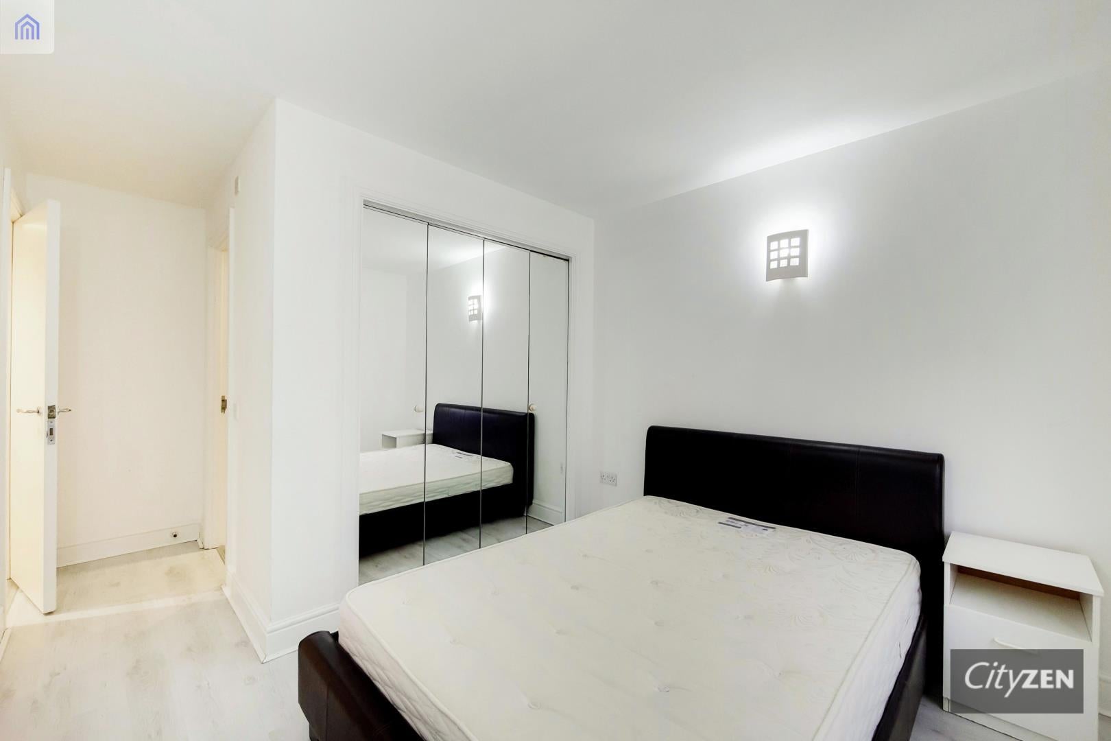Flat Assam Street in Greater London