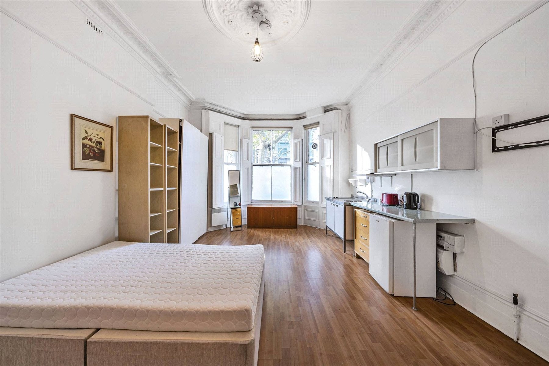 Flat Marloes Road in Greater London
