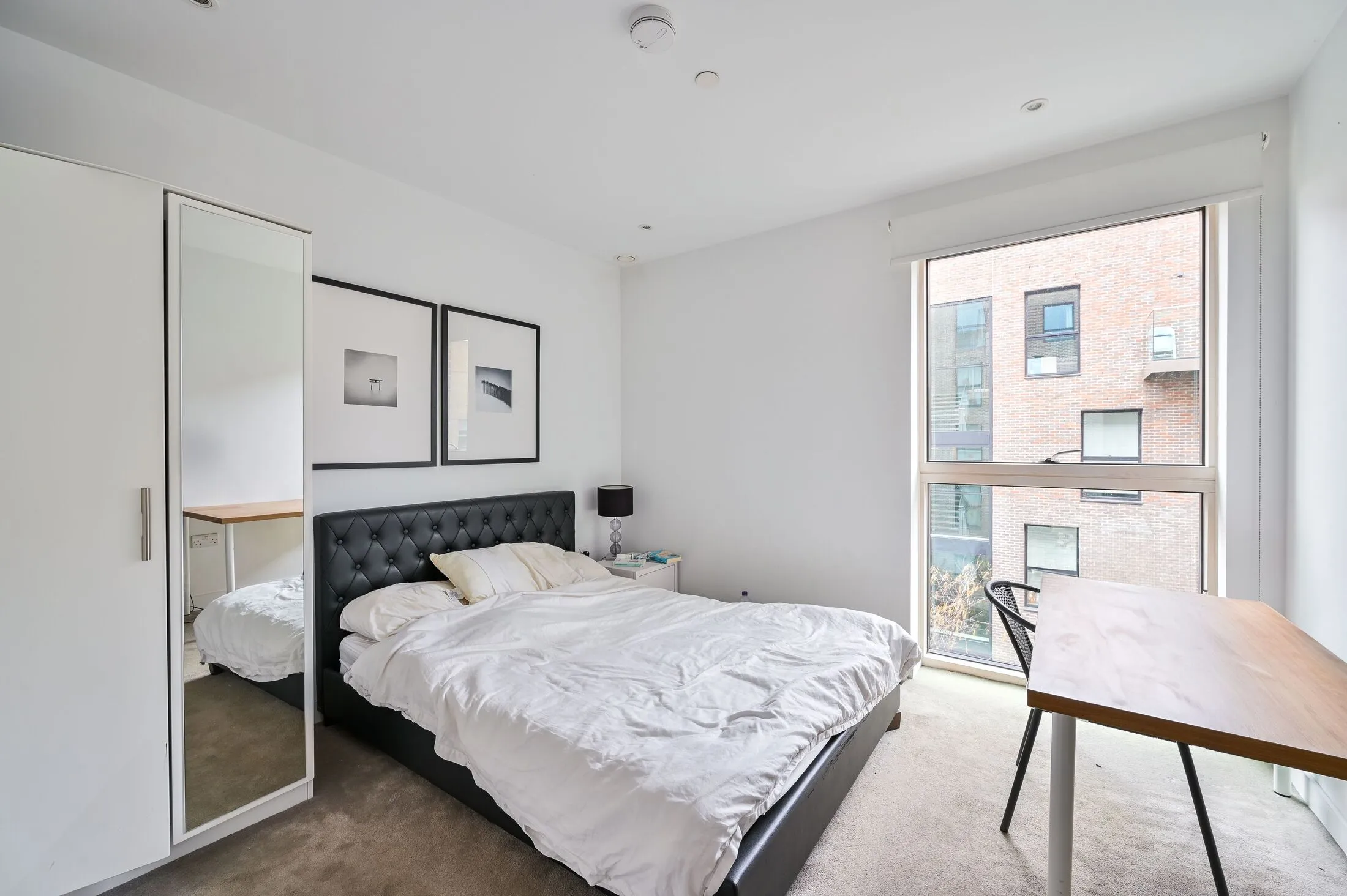 Flat Victory Place in Greater London